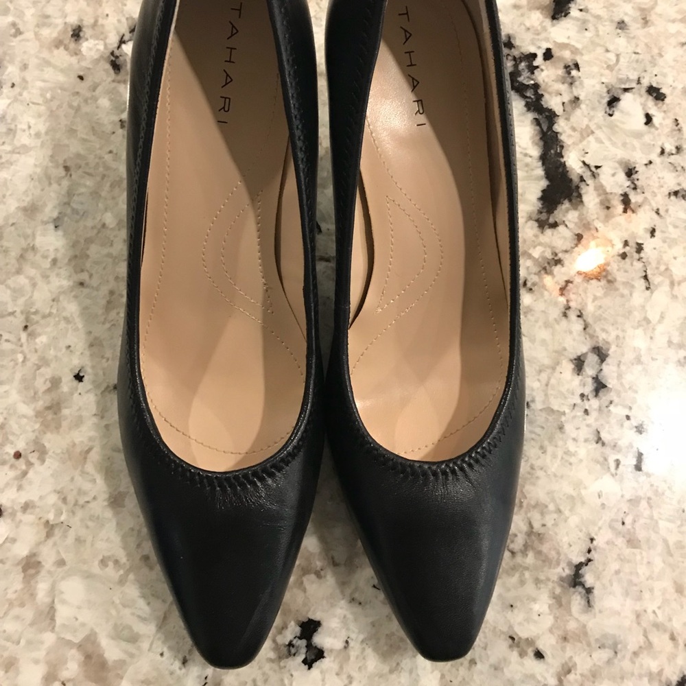 Tahari pumps